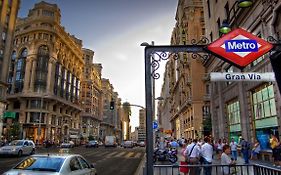 M&F Apartaments Gran Via